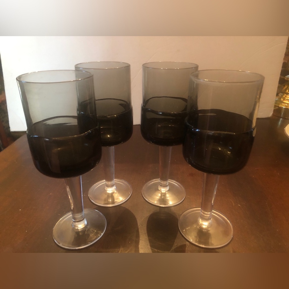 Vintage Smoked Glass Wine Glasses. 4.